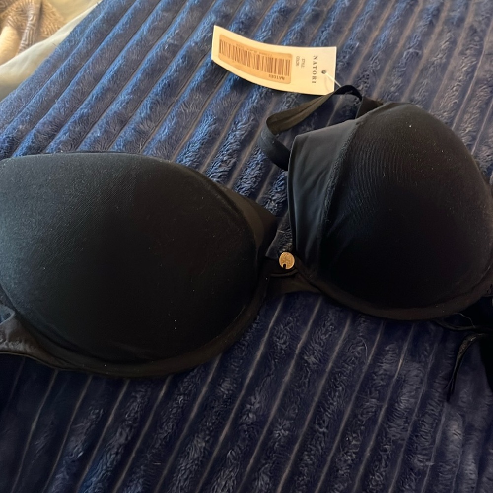 NWT Natori Black Bra with padding 32 DD